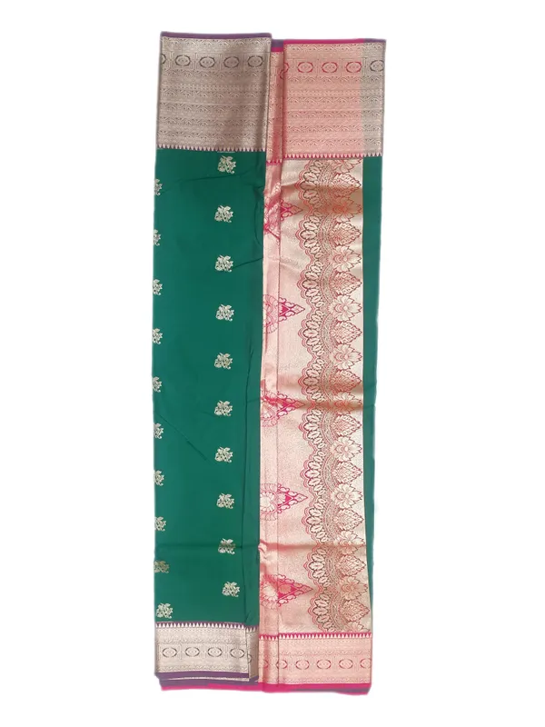 Emerald_Green_With_Rani_Pink_Contrast_Border_Pure_Kanjivaram_Soft_Silk_Saree_With_Blouse