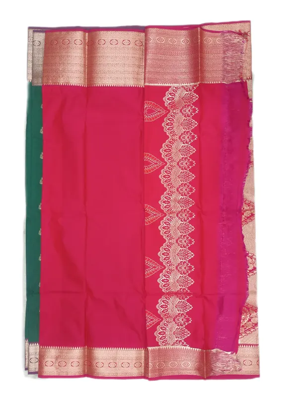 Emerald_Green_With_Rani_Pink_Contrast_Border_Pure_Kanjivaram_Soft_Silk_Saree_With_Blouse
