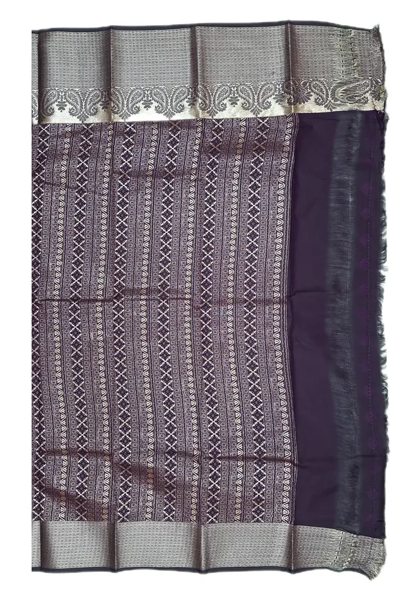 Emerald_Green_With_Antique_Silver_Zari_Pure_Soft_Silk_Saree_With_Blouse