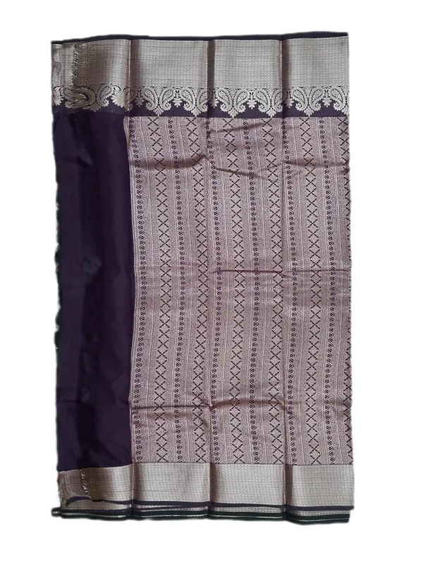 Emerald_Green_With_Antique_Silver_Zari_Pure_Soft_Silk_Saree_With_Blouse