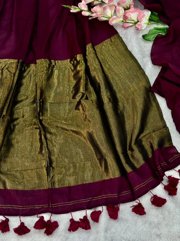 Khadi_cotton_saree_with_Blouse_-_Maroon_color_with_golden_lagdi_pallu_work