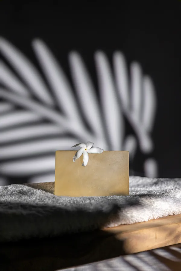 Combo_Of_2_Natural_Handmade_Soap_Bar_With_Jasmine_Fragrance_And_Lemon_Fresh_Natural_Soap_Bar_