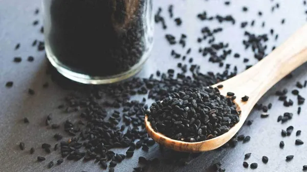 Roods_Fresh_Nigella_Seeds_(Kalonji)_-_300_Gm