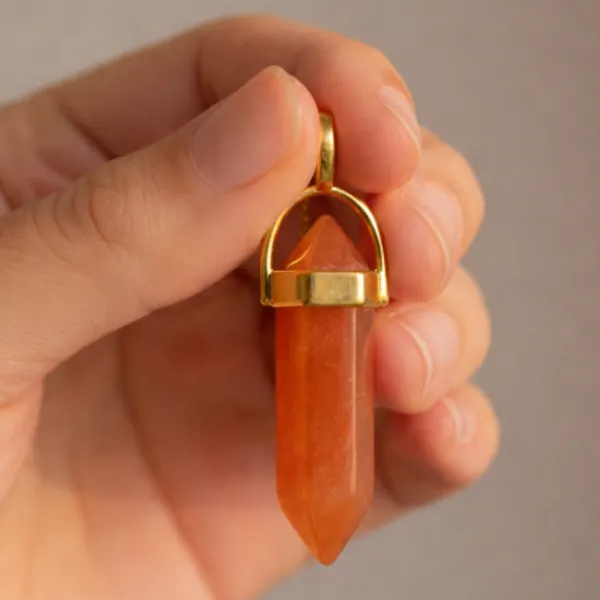 Orange_Carnelian_Crystal_Pendant__Energy_And_Protection_Necklace