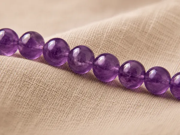 Amethyst_Bracelet_–_Stone_of_Calm,_Clarity_&_Protection