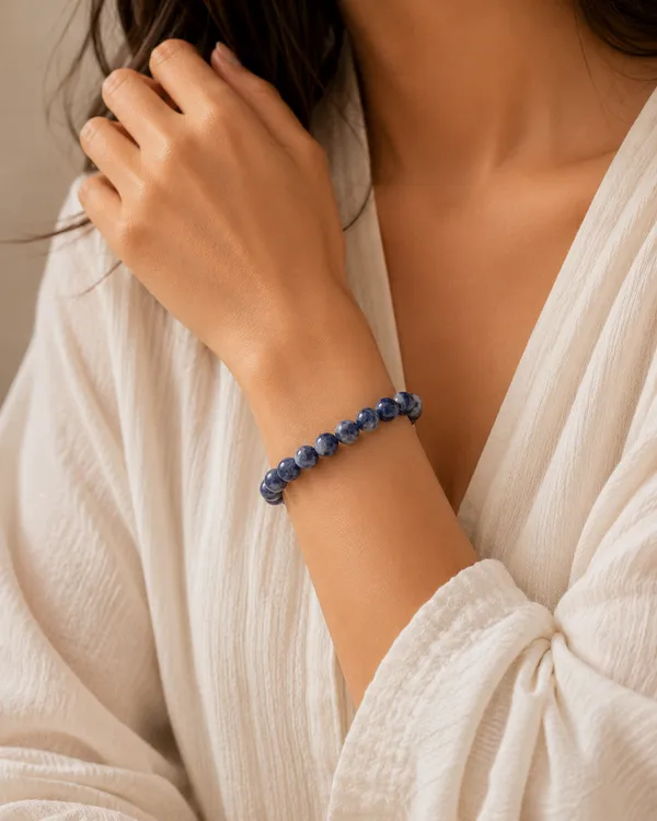 Sodalite_Bracelet_–_Stone_of_Clarity,_Logic_&_Communication
