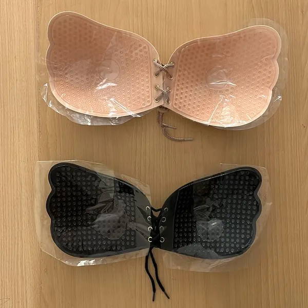 Nineteen_Butterfly_Lift_Adhesive-Free_Bra_-_Strapless_Invisible_Push-Up_Bra