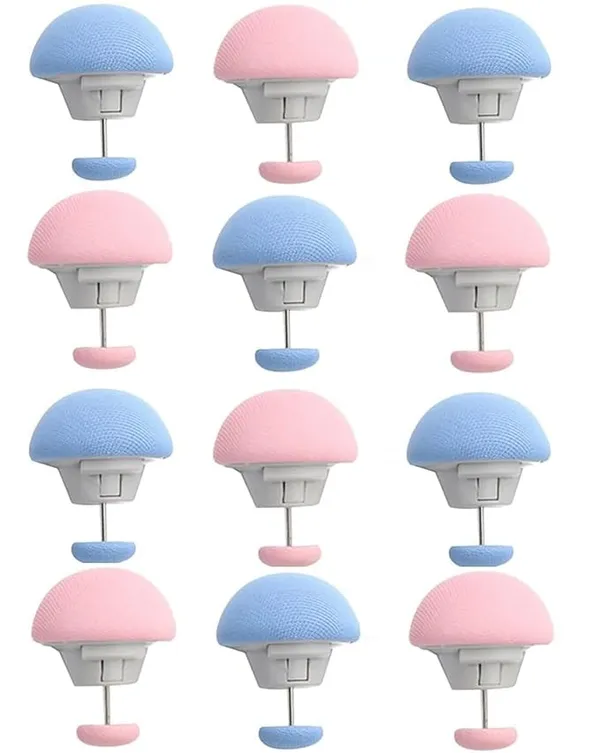 Blue_And_Pink_Silicone_Brush_For_Facial_Cleansing_And_Exfoliating