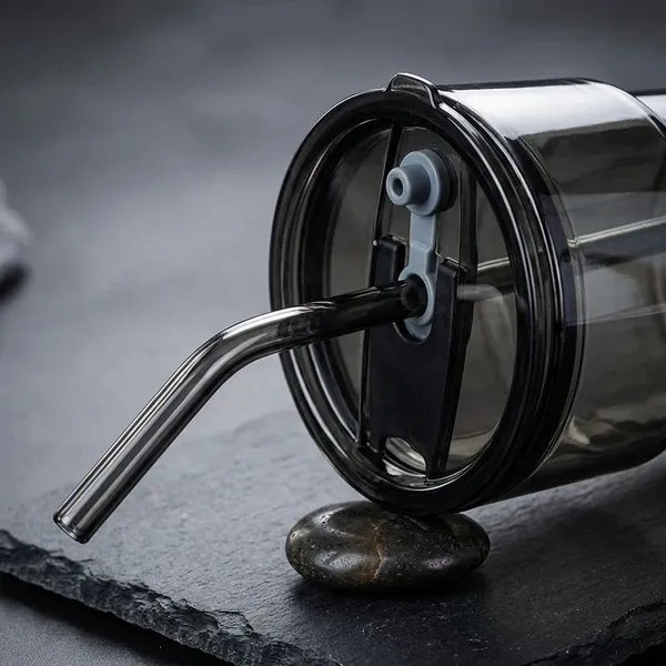 Black_Tumbler_With_Straw_For_Hot_And_Cold_Drink_Storage