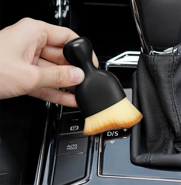 Black_And_Light_Orange_Plastic_Nylon_Car_Detailing_Brush_For_Car_Interior_Cleaning