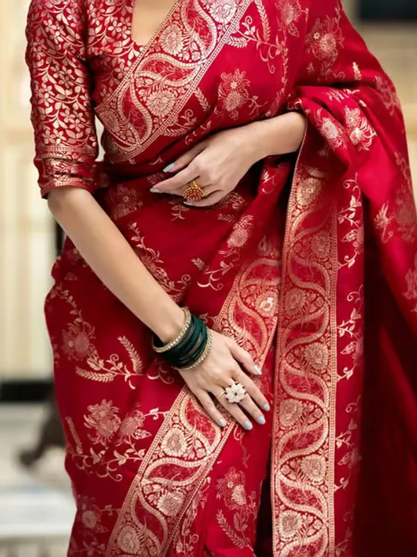 Pretty_Kanya_Banarasi_Soft_Silk_Saree_with_Traditional_Zari_Work_&_All-Over_Jacquard_Blouse