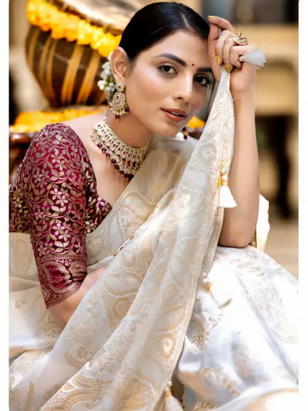 Pretty_Kanya_Banarasi_Soft_Silk_Saree_with_Traditional_Zari_Work_&_All-Over_Jacquard_Blouse