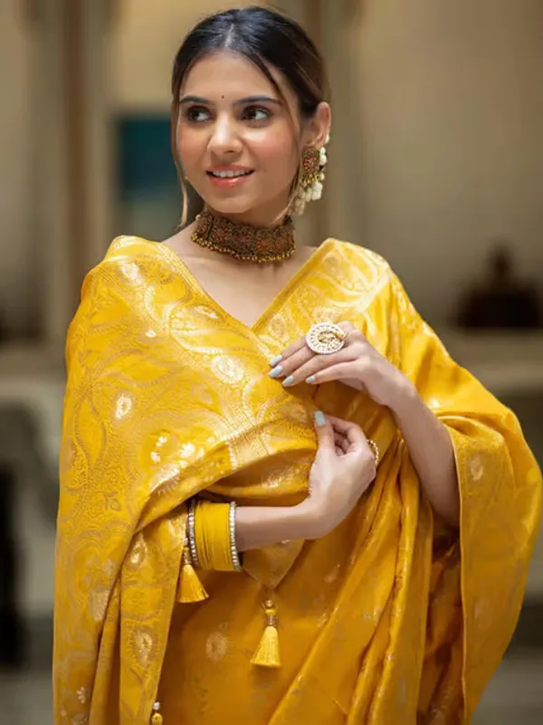 Pretty_Kanya_Banarasi_Soft_Silk_Saree_with_Traditional_Zari_Work_&_All-Over_Jacquard_Blouse