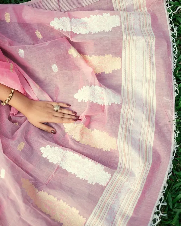 Pretty_Kanya_Baby_Pink_Lilan_Slab_Saree_with_Rich_Pallu_&_All-Over_Jacquard_Weave