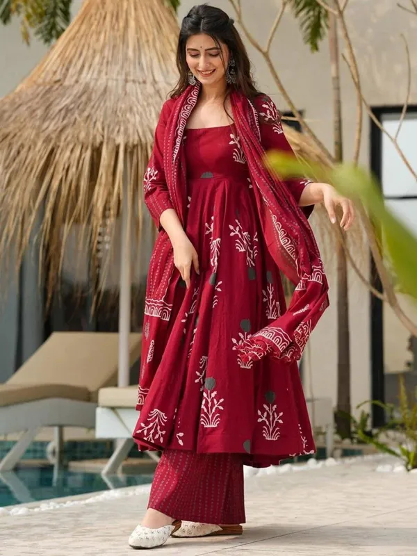 Women_Ethnic_Motifs_Printed_Panelled_Kurta_with_Palazzos_&_With_Dupatta