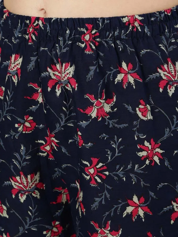 Women_Floral_Printed_Tiered_Kurta_with_Trousers_&_With_Dupatta