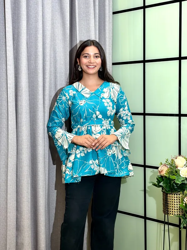 Stylish_Floral_Printed_Short_Kurti_for_Women