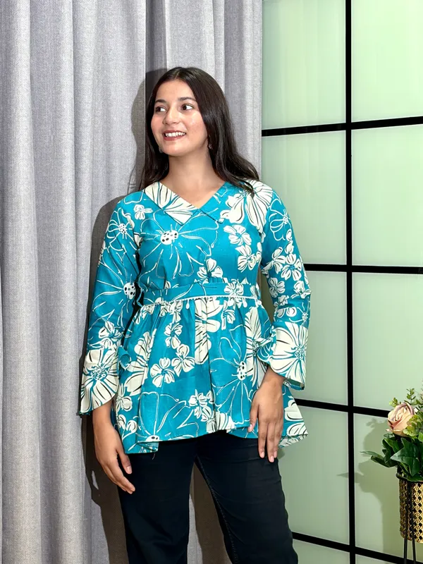Stylish_Floral_Printed_Short_Kurti_for_Women