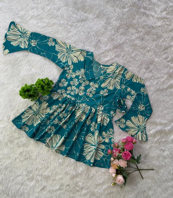 Stylish_Floral_Printed_Short_Kurti_for_Women