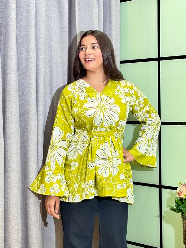 Stylish_Floral_Printed_Short_Kurti_for_Women