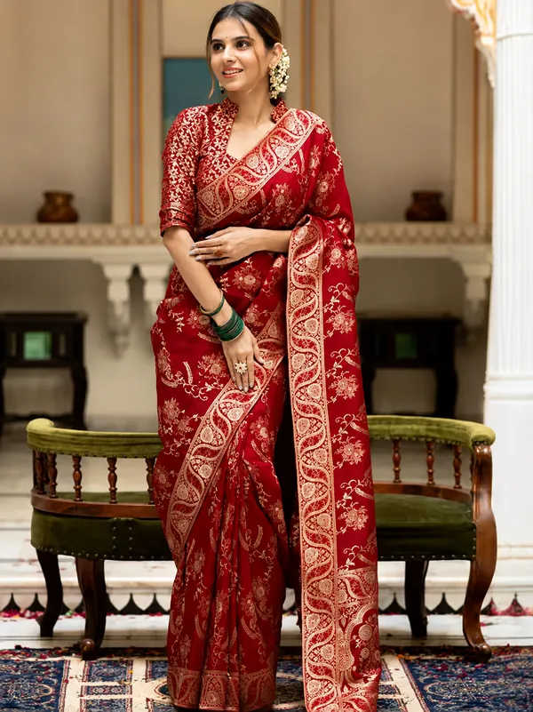 Pretty_Kanya_Banarasi_Soft_Silk_Saree_with_Traditional_Zari_Work_&_All-Over_Jacquard_Blouse