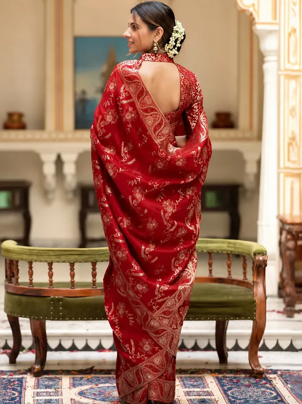 Pretty_Kanya_Banarasi_Soft_Silk_Saree_with_Traditional_Zari_Work_&_All-Over_Jacquard_Blouse