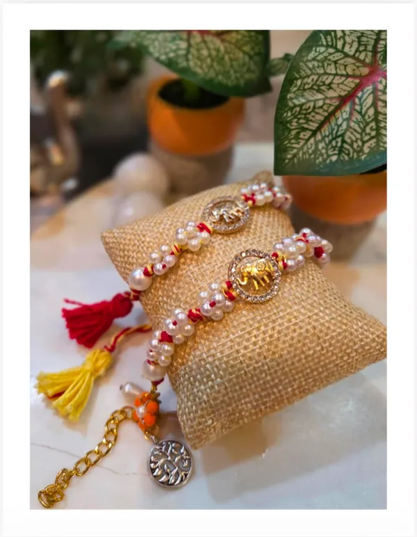 Designer_Pearl_Ganesha_Rakhi_Premium_Handmade_Raksha_Bandhan_Thread_with_Tassel_and_Adjustable_Chain