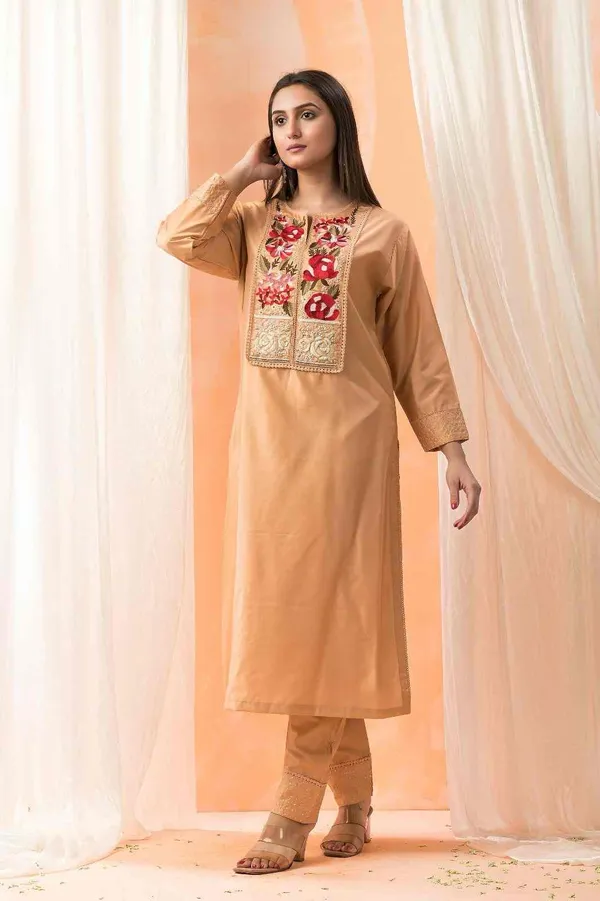 Peach_Silk_Kurta_Set_For_Women
