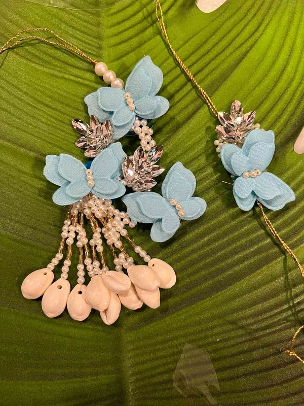 Trendy_Butterflies_couple_set_with_crystal_leafs_&_kaudi_/shell_hangings