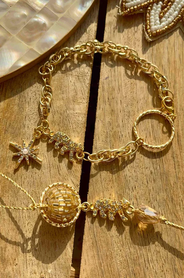 Sabyasachi_Couple_Rakhi