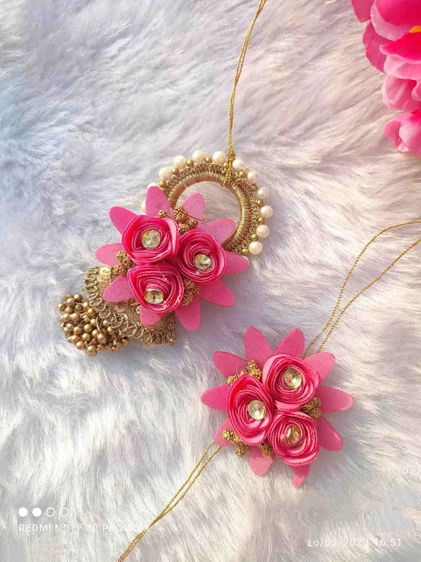 Peach_floral_couple_Rakhi_with_pearl_ring_and_gold_tissue_hanging