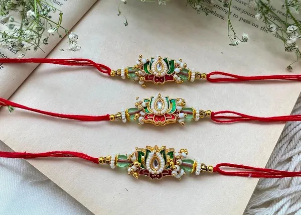 Premium_Lotus_Kundan_Designer_Rakhi_for_Brother_|_Handmade_Pearl_&_Bead_Rakhi_with_Gold_Finish_|_Raksha_Bandhan_Gift