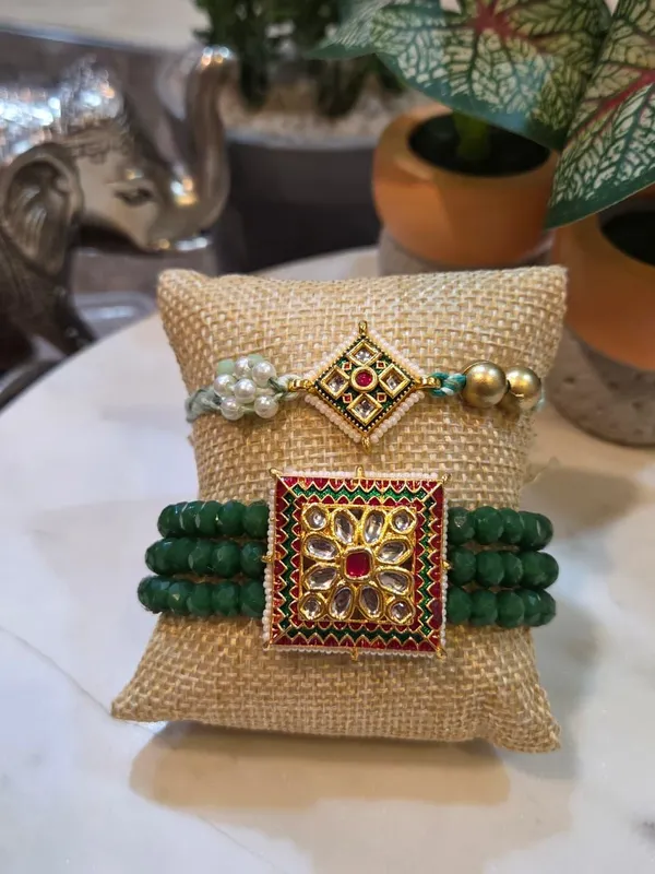Royal_Green_Crystal_Lumba_Rakhi_with_Traditional_Kundan_Motif_Handmade_Bhai_Bhabhi_Raksha_Bandhan_Lumba