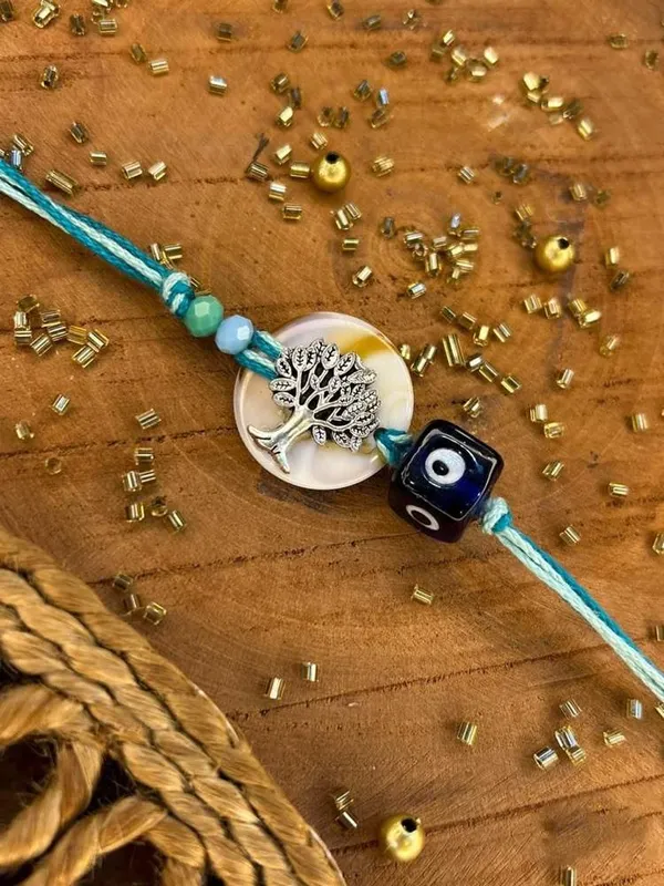 Life_tree_Rakhi_green_thread