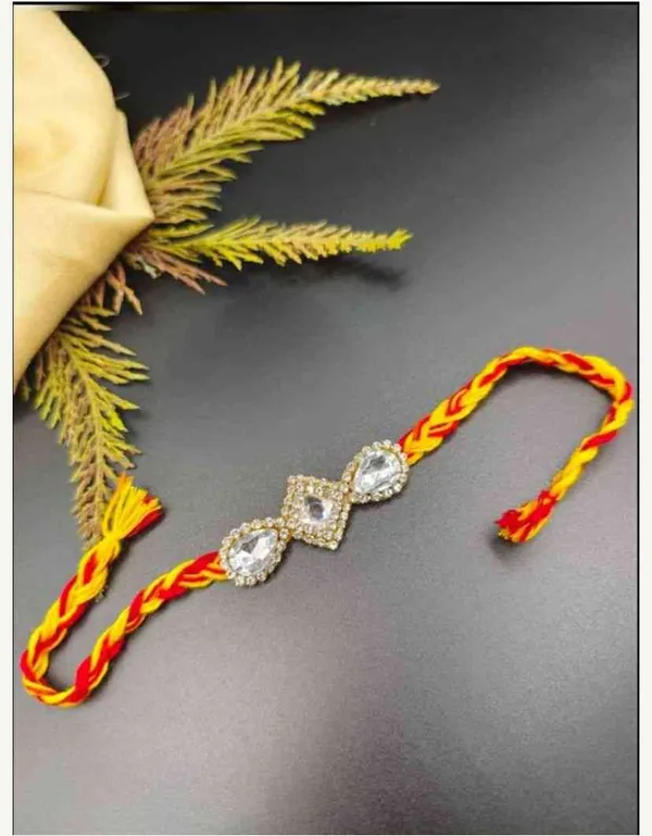 Kundan_rakhi_in_thick_moli_thread