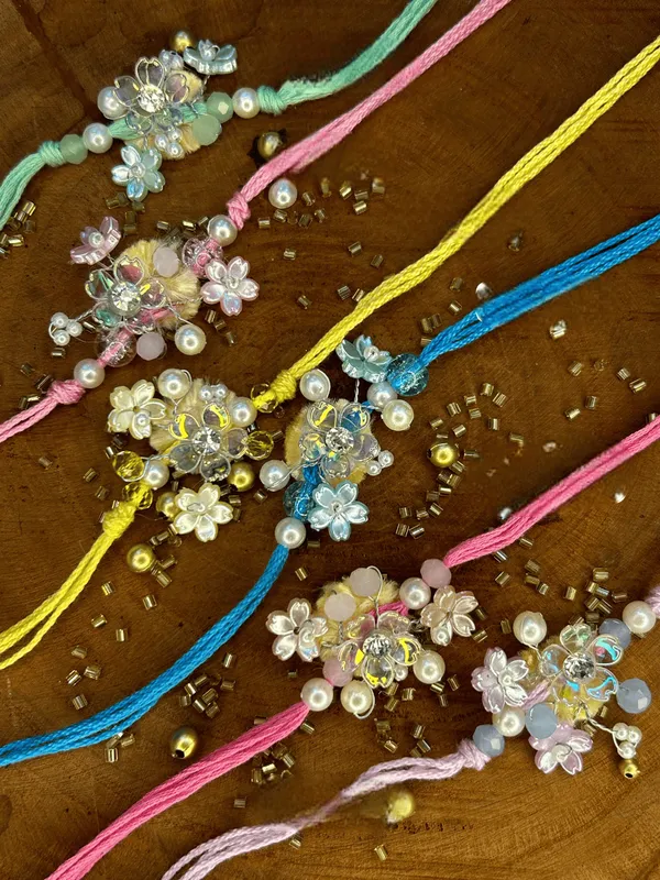 Crystal_Flower_Rakhi_With_PEarl_Rakhi|Designer_Rakhi