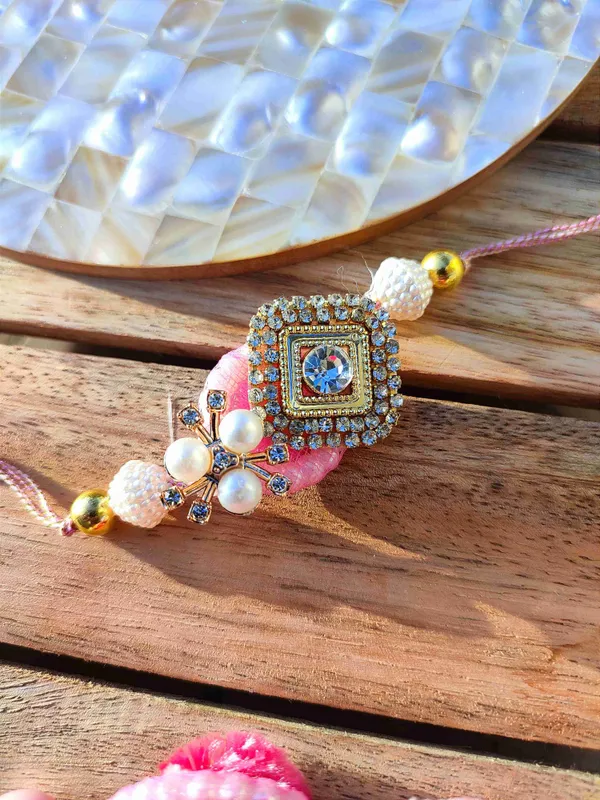 Beautiful_Pearl_Rakhi