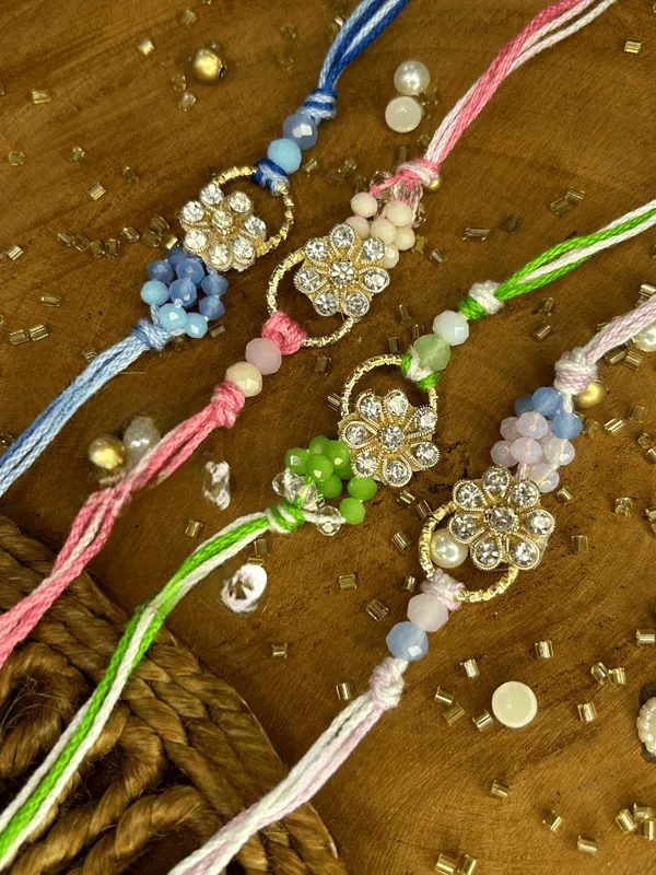Colorful_Rakhi_With_Flowers_And_A_Circle_in_Between