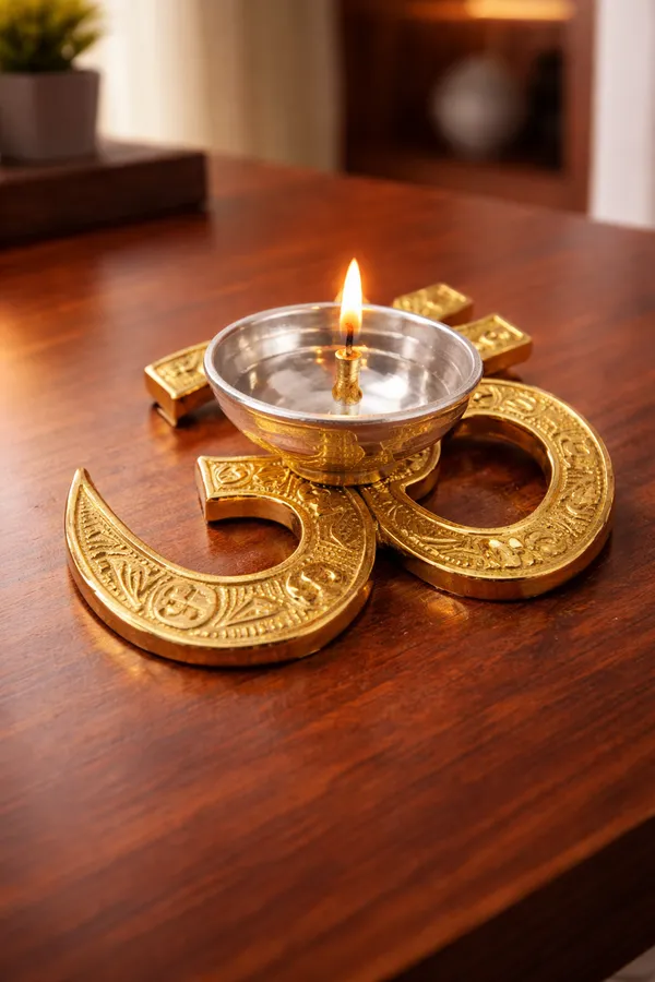 Gold_&_Silver_Finish_Premium_Aluminium_Akhand_Diya_For_Home_&_Decor