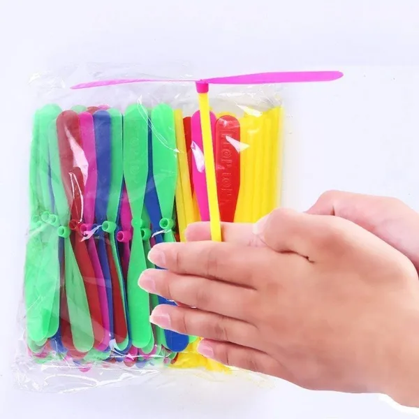 Multicolour_12_Pcs_/_Set_Plastic_Flying_Saucers_Pull_String_Spinning_Wheel_Outdoor_Toy
