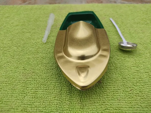 Multicolour_Steam_Powered_Tin_Toy_Boat_Nav_Pop_Put_Putt_Steamer_Boat_Toy__Painted