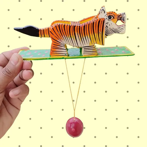 Multicolour_Moving_Tiger_Handcrafted_Wooden_Mechanical_Toy