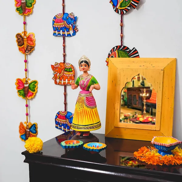 Multicolour_Handcrafted_Thanjavur_Iconic_Dancing_Doll_|_Kondapalli_Buttabomma_|_Thalaiyatti_Bommai_|_Traditional_Indian_Bobblehead_Doll_With_Water_Resistant_Enamel_Paint_Size_13_Inches