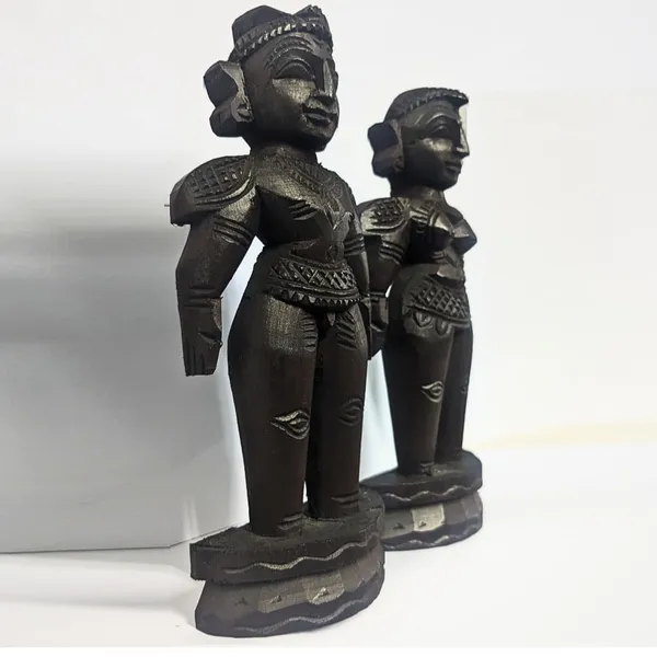 Black_Marapachi_Hand_Carved_Wooden_Dolls_Raja_Rani_Pair_6_Inches
