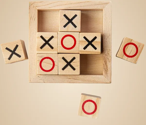 Brown_Criss_Cross_Toy_Wooden_Board_Tic_Tac_Toe_Game_Funny_Table_Game_For_Adult_Kids