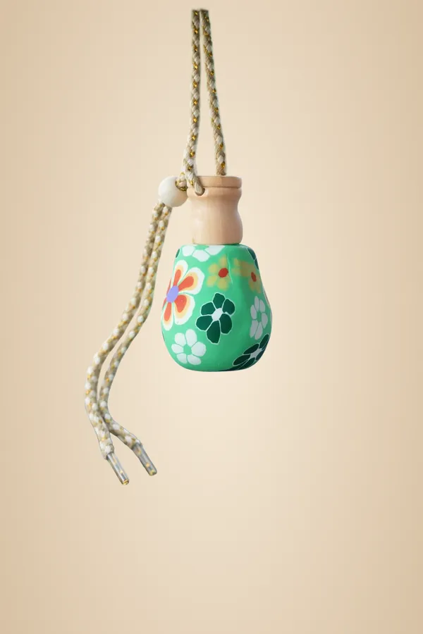 Floral_Hanging_Car_Air_Freshener_With_Wooden_Cap_And_Braided_Rope