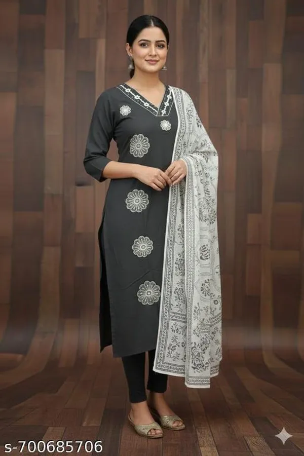 Grey_Cotton_Stitched_Kurti_With_Bottomwear_For_Women