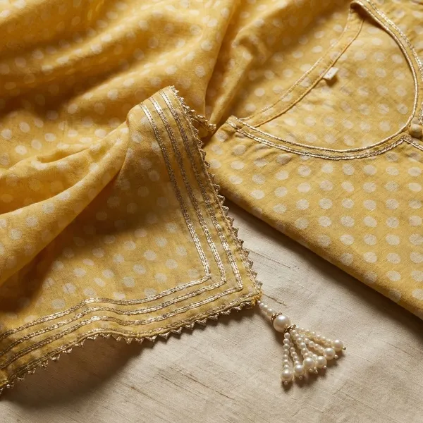 Yellow_Cotton_Stitched_Kurti_With_Bottomwear_For_Women