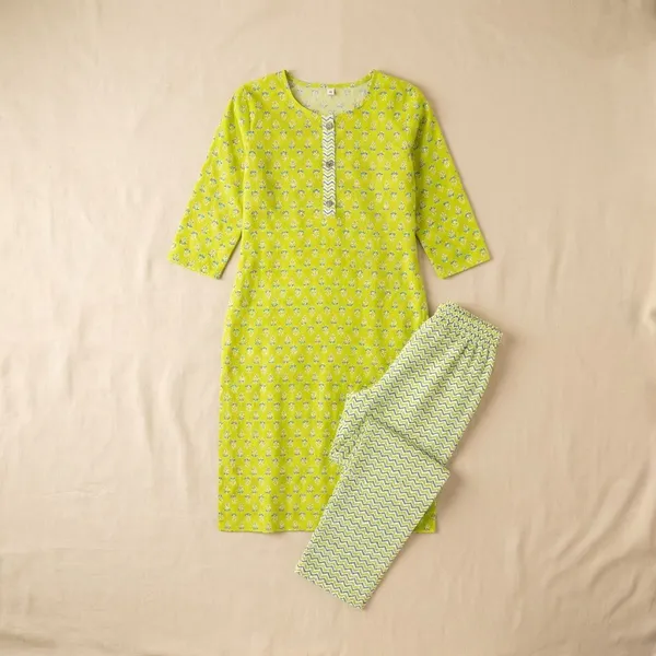 Green_Cotton_Stitched_Kurti_With_Bottomwear_For_Women