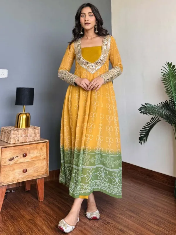 Mustard_Yellow_Green_Faux_Georgette_Mirror_Work_Kurti_Set_For_Women